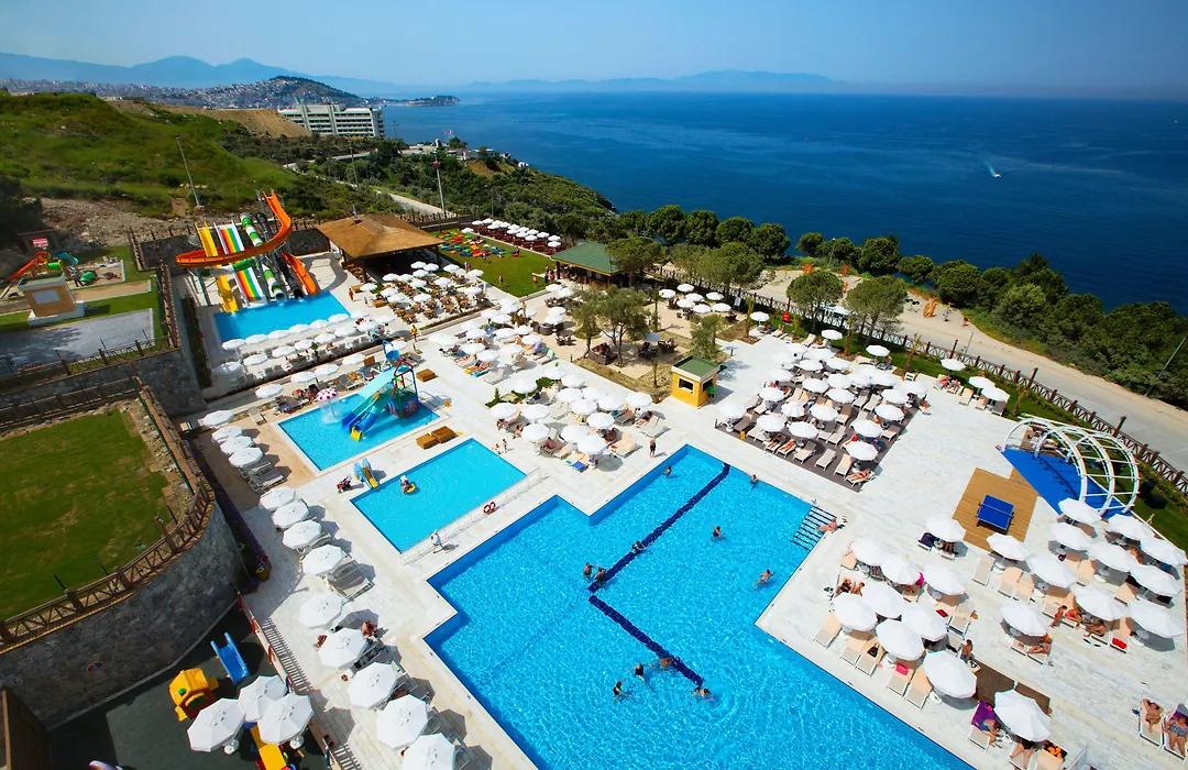 Ramada Resort Kusadasi & Golf-1